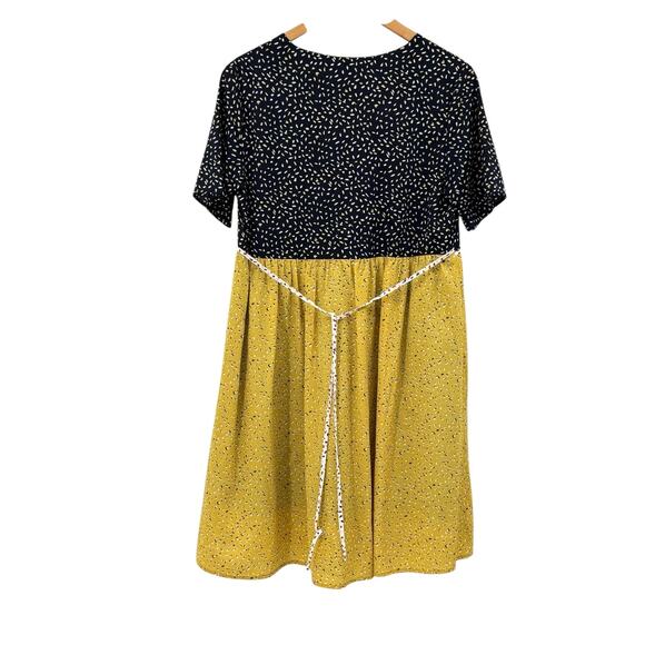 Roolee Navy & Yellow Contrast Print Knee Length Fit & Flare Babydoll Mini Dress - Picture 9 of 11